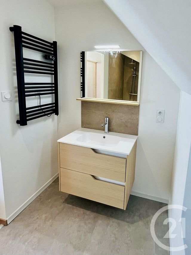 Appartement Duplex &agrave; louer - 2 pi&egrave;ces - 32,45 m2 - Pontarlier - 25 - FRANCHE-COMTE