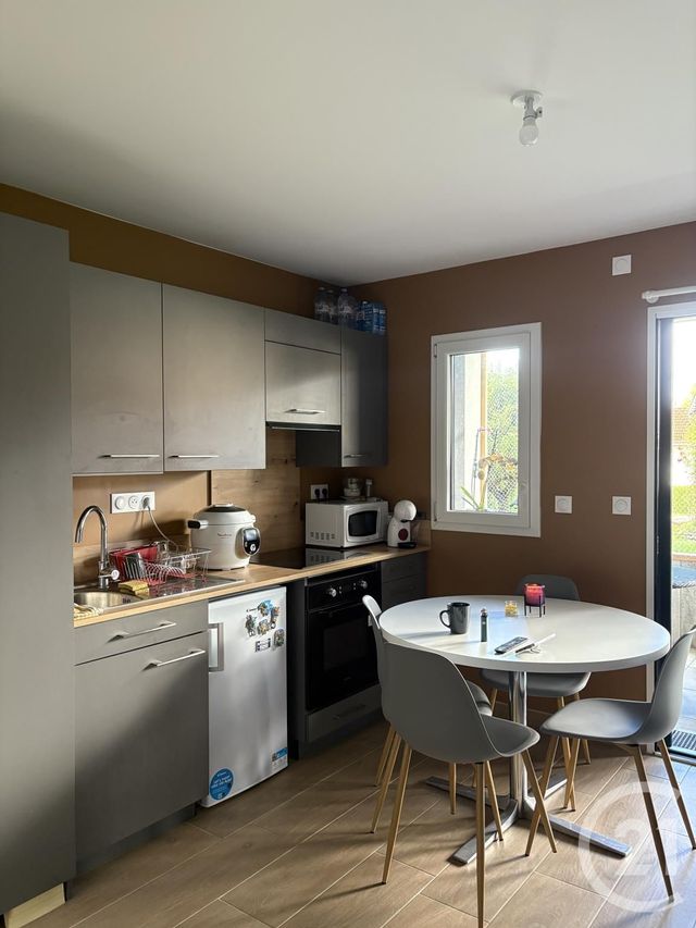 Appartement F1 &agrave; louer - 1 pi&egrave;ce - 26,79 m2 - Pontarlier - 25 - FRANCHE-COMTE