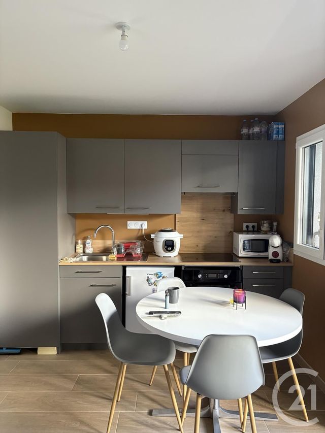 Appartement F1 &agrave; louer - 1 pi&egrave;ce - 26,79 m2 - Pontarlier - 25 - FRANCHE-COMTE