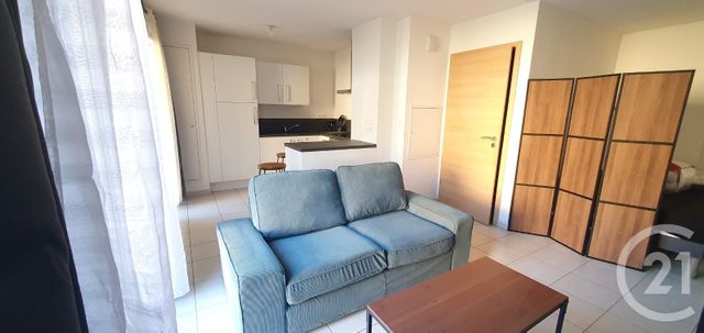 Appartement Studio &agrave; louer - 1 pi&egrave;ce - 31,75 m2 - La Cluse Et Mijoux - 25 - FRANCHE-COMTE