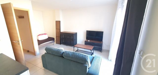 Appartement Studio &agrave; louer - 1 pi&egrave;ce - 31,75 m2 - La Cluse Et Mijoux - 25 - FRANCHE-COMTE