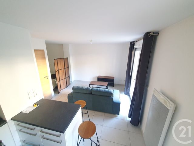 Appartement Studio &agrave; louer - 1 pi&egrave;ce - 31,75 m2 - La Cluse Et Mijoux - 25 - FRANCHE-COMTE