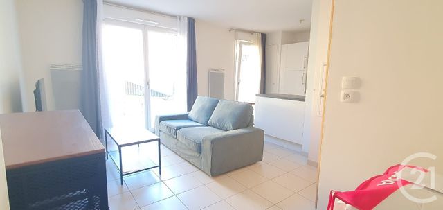 Appartement Studio &agrave; louer - 1 pi&egrave;ce - 31,75 m2 - La Cluse Et Mijoux - 25 - FRANCHE-COMTE