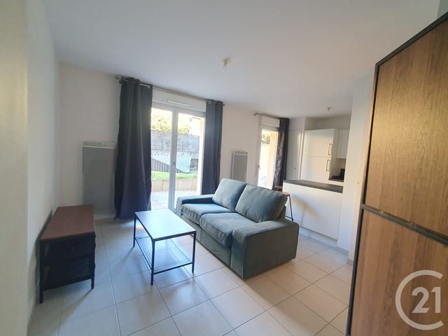 Appartement Studio &agrave; louer - 1 pi&egrave;ce - 31,75 m2 - La Cluse Et Mijoux - 25 - FRANCHE-COMTE