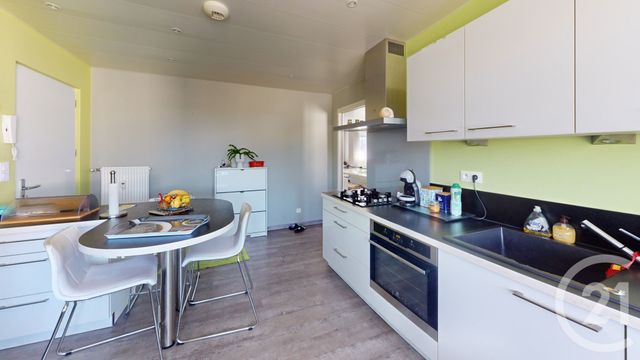Appartement F4 &agrave; vendre - 4 pi&egrave;ces - 76,01 m2 - Pontarlier - 25 - FRANCHE-COMTE