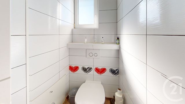 Appartement F4 &agrave; vendre - 4 pi&egrave;ces - 76,01 m2 - Pontarlier - 25 - FRANCHE-COMTE