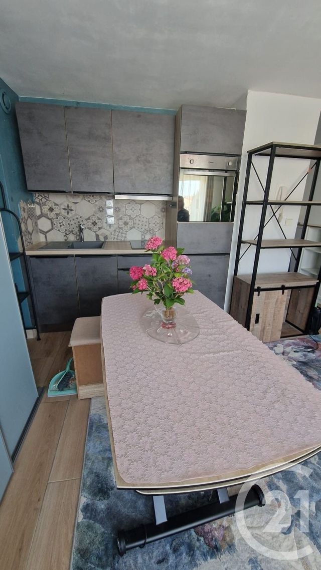Appartement Studio &agrave; louer - 1 pi&egrave;ce - 24,49 m2 - Pontarlier - 25 - FRANCHE-COMTE