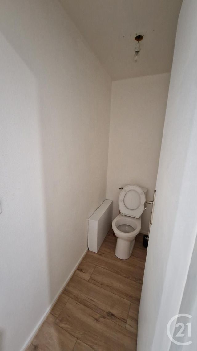 Appartement F3 &agrave; louer - 3 pi&egrave;ces - 64,75 m2 - Pontarlier - 25 - FRANCHE-COMTE