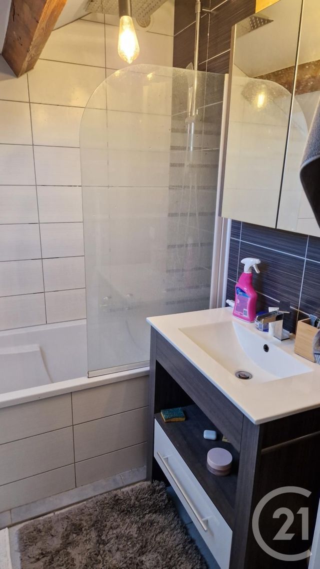 Appartement Duplex &agrave; louer - 3 pi&egrave;ces - 63,42 m2 - Pontarlier - 25 - FRANCHE-COMTE
