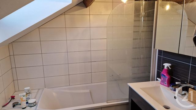 Appartement Duplex &agrave; louer - 3 pi&egrave;ces - 63,42 m2 - Pontarlier - 25 - FRANCHE-COMTE