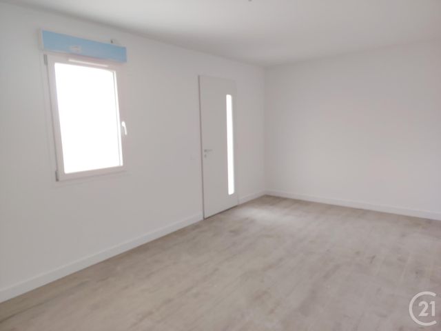 Maison &agrave; louer - 5 pi&egrave;ces - 108,96 m2 - Brive La Gaillarde - 19 - LIMOUSIN