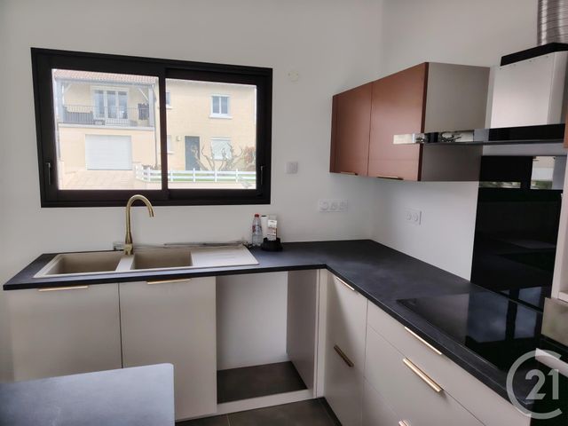 Maison &agrave; louer - 5 pi&egrave;ces - 108,96 m2 - Brive La Gaillarde - 19 - LIMOUSIN