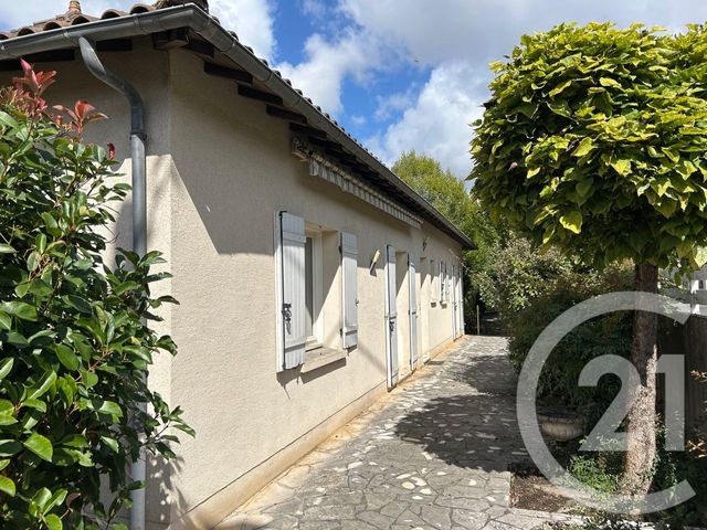 Maison à vendre - 5 pièces - 126,51 m2 - Le Lardin St Lazare - 24 - AQUITAINE