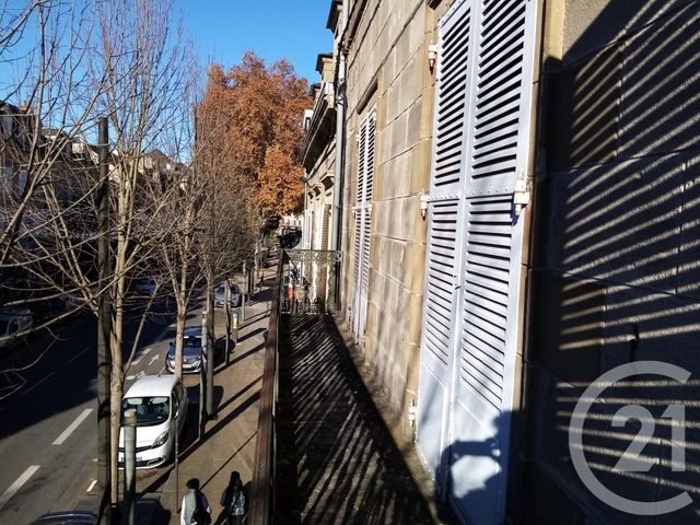 Appartement F4 à louer - 4 pièces - 140,08 m2 - Brive La Gaillarde - 19 - LIMOUSIN