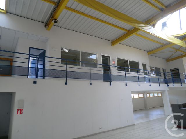 Local commercial à louer - 1500.0 m2 - 19 - Correze