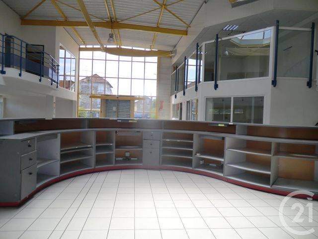 Local commercial à louer - 1500.0 m2 - 19 - Correze