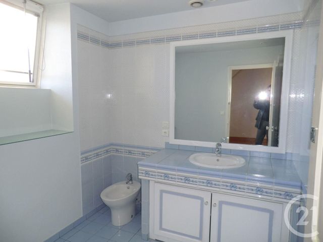 Appartement F5 &agrave; louer - 5 pi&egrave;ces - 116,98 m2 - Brive La Gaillarde - 19 - LIMOUSIN