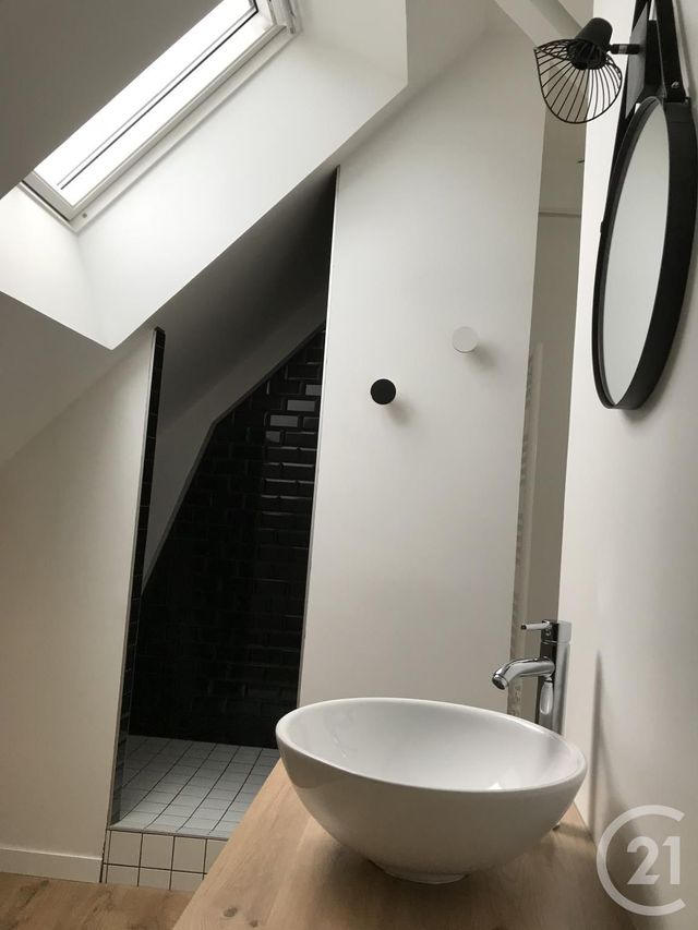 Appartement F3 &agrave; louer - 3 pi&egrave;ces - 43,95 m2 - Brive La Gaillarde - 19 - LIMOUSIN