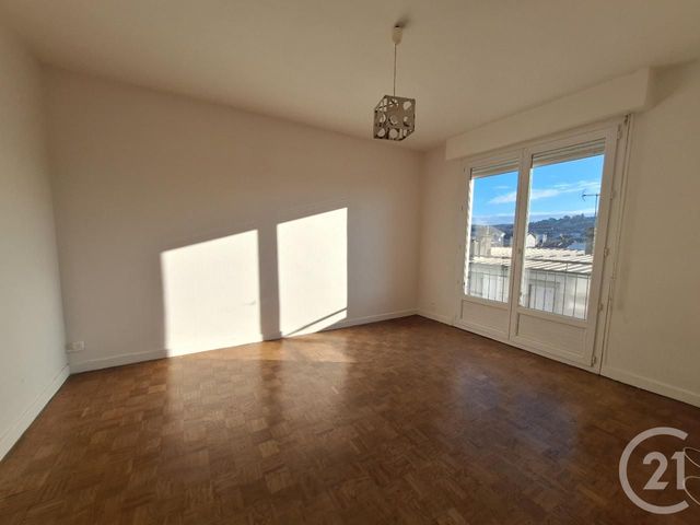 Appartement T2 &agrave; louer - 2 pi&egrave;ces - 42,23 m2 - Brive La Gaillarde - 19 - LIMOUSIN