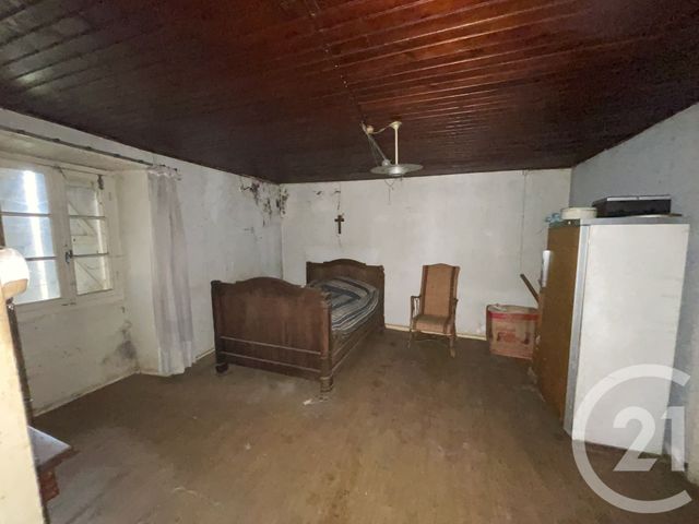 Maison à vendre - 2 pièces - 220 m2 - Malemort - 19 - LIMOUSIN