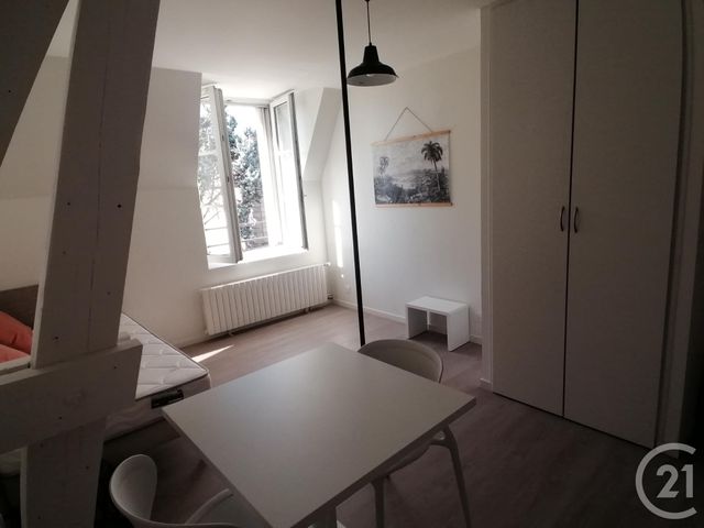 Appartement Studette &agrave; louer - 1 pi&egrave;ce - 19,50 m2 - Brive La Gaillarde - 19 - LIMOUSIN