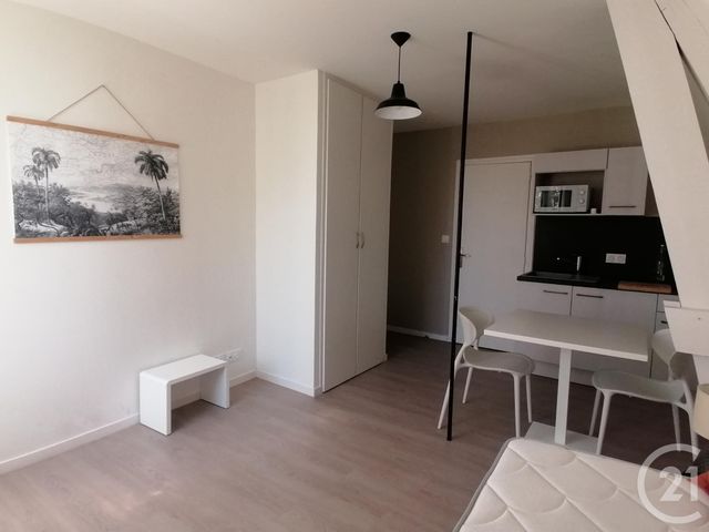 Appartement Studette &agrave; louer - 1 pi&egrave;ce - 19,50 m2 - Brive La Gaillarde - 19 - LIMOUSIN