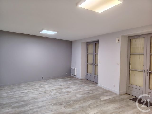 Bureaux à louer - 105.0 m2 - 19 - Correze