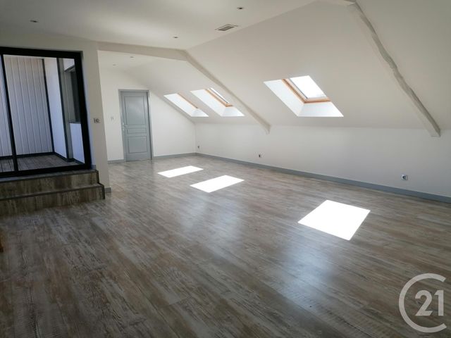 Appartement F5 &agrave; louer - 4 pi&egrave;ces - 112,50 m2 - Brive La Gaillarde - 19 - LIMOUSIN