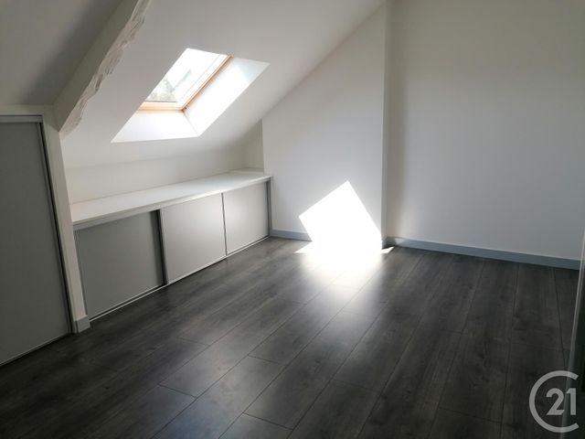 Appartement F5 &agrave; louer - 4 pi&egrave;ces - 112,50 m2 - Brive La Gaillarde - 19 - LIMOUSIN