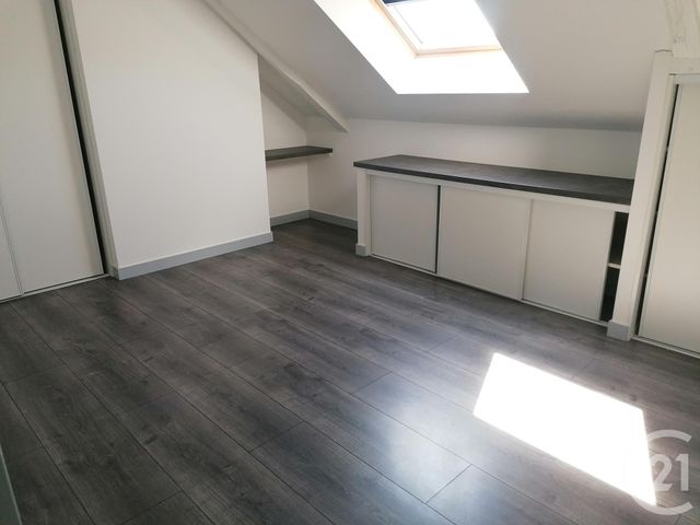 Appartement F5 &agrave; louer - 4 pi&egrave;ces - 112,50 m2 - Brive La Gaillarde - 19 - LIMOUSIN