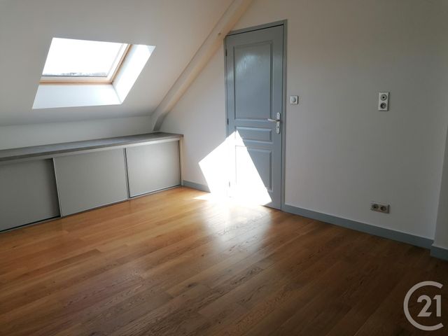 Appartement F5 &agrave; louer - 4 pi&egrave;ces - 112,50 m2 - Brive La Gaillarde - 19 - LIMOUSIN