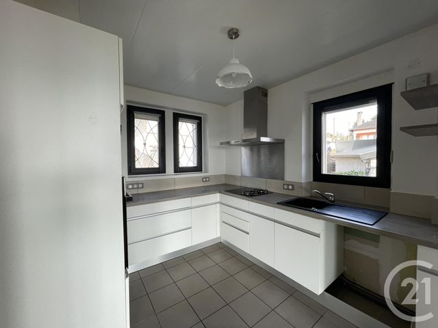 Maison &agrave; louer - 6 pi&egrave;ces - 134,60 m2 - Brive La Gaillarde - 19 - LIMOUSIN