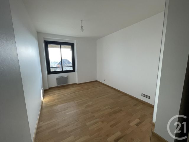 Maison &agrave; louer - 6 pi&egrave;ces - 134,60 m2 - Brive La Gaillarde - 19 - LIMOUSIN