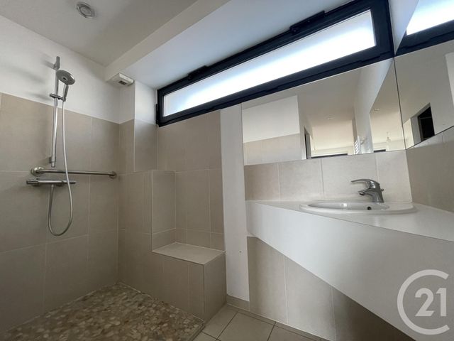 Maison &agrave; louer - 6 pi&egrave;ces - 134,60 m2 - Brive La Gaillarde - 19 - LIMOUSIN