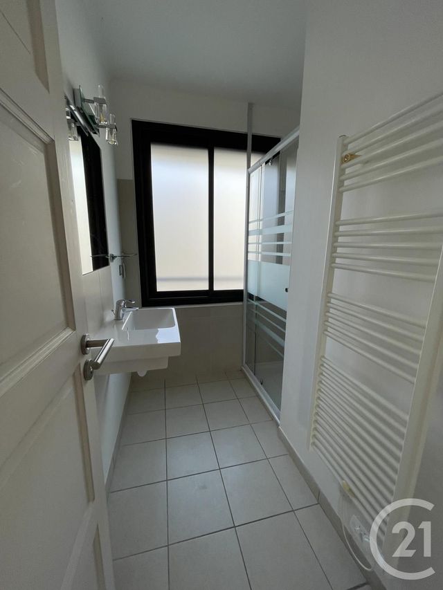 Maison &agrave; louer - 6 pi&egrave;ces - 134,60 m2 - Brive La Gaillarde - 19 - LIMOUSIN