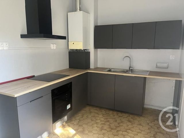 Appartement F4 &agrave; louer - 4 pi&egrave;ces - 101,38 m2 - Brive La Gaillarde - 19 - LIMOUSIN