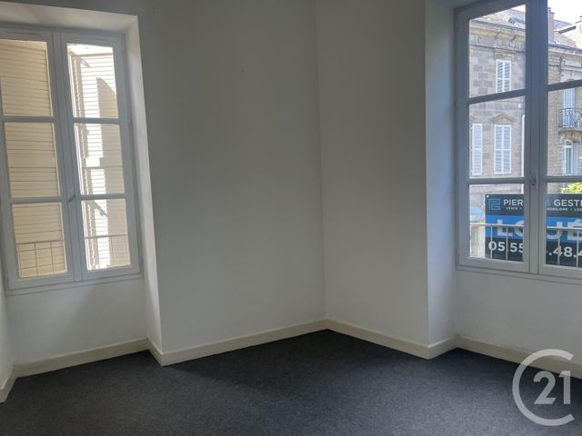 Appartement F4 &agrave; louer - 4 pi&egrave;ces - 101,38 m2 - Brive La Gaillarde - 19 - LIMOUSIN
