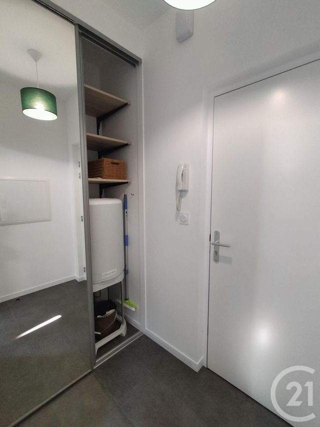 Appartement Studio &agrave; louer - 1 pi&egrave;ce - 22,62 m2 - Brive La Gaillarde - 19 - LIMOUSIN