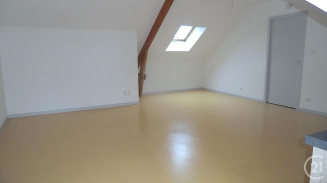 Appartement F2 &agrave; louer - 2 pi&egrave;ces - 45 m2 - Brive La Gaillarde - 19 - LIMOUSIN