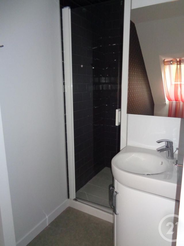 Appartement T2 &agrave; louer - 2 pi&egrave;ces - 30,31 m2 - Brive La Gaillarde - 19 - LIMOUSIN