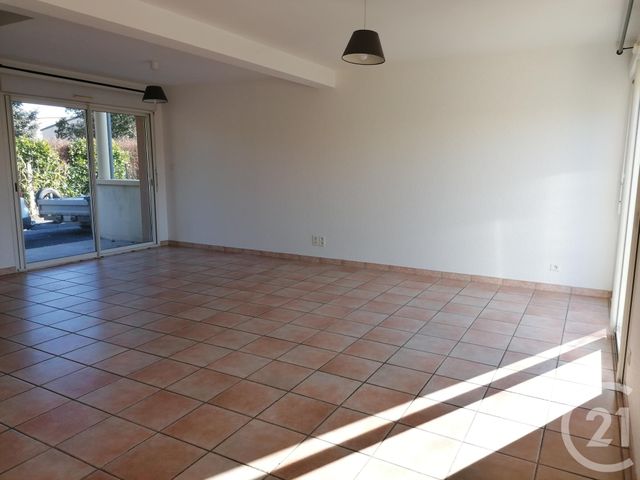 Maison &agrave; louer - 4 pi&egrave;ces - 80 m2 - Malemort Sur Correze - 19 - LIMOUSIN