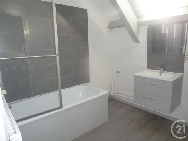 Appartement F2 &agrave; louer - 2 pi&egrave;ces - 46,16 m2 - Brive La Gaillarde - 19 - LIMOUSIN