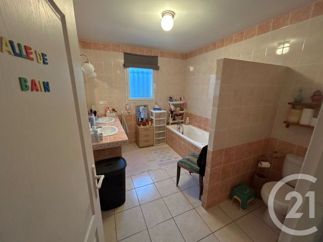 Maison &agrave; vendre - 6 pi&egrave;ces - 152 m2 - St Pantaleon De Larche - 19 - LIMOUSIN