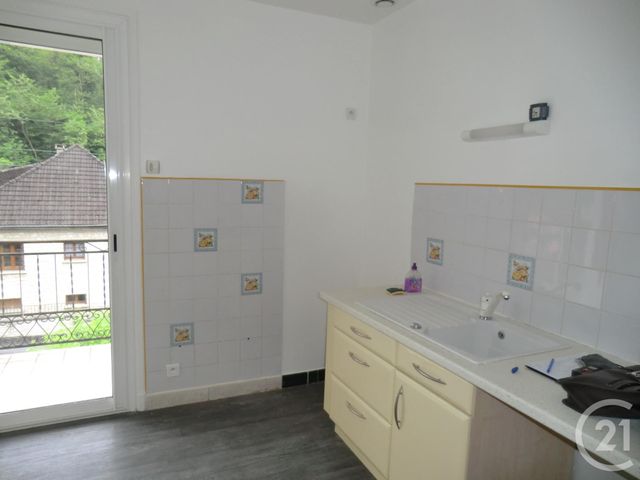 Appartement F3 &agrave; louer - 3 pi&egrave;ces - 85,06 m2 - Brive La Gaillarde - 19 - LIMOUSIN