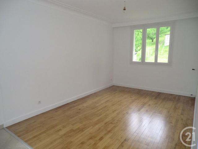 Appartement F3 &agrave; louer - 3 pi&egrave;ces - 85,06 m2 - Brive La Gaillarde - 19 - LIMOUSIN