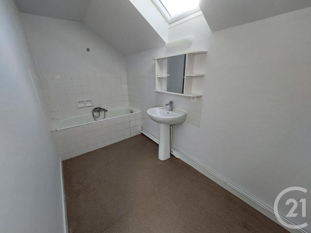 Maison &agrave; louer - 4 pi&egrave;ces - 103,60 m2 - Brive La Gaillarde - 19 - LIMOUSIN