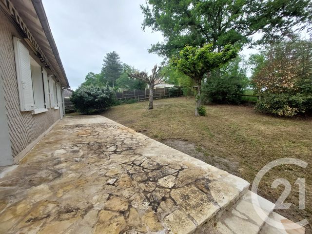 Maison &agrave; louer - 5 pi&egrave;ces - 118,14 m2 - Brive La Gaillarde - 19 - LIMOUSIN