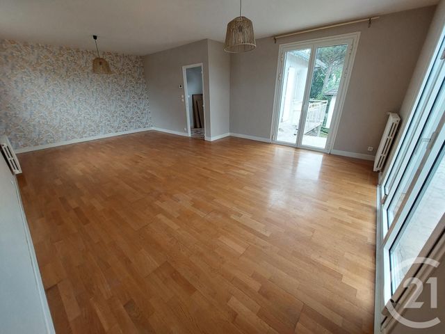 Maison &agrave; louer - 5 pi&egrave;ces - 118,14 m2 - Brive La Gaillarde - 19 - LIMOUSIN
