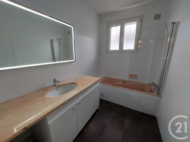 Maison &agrave; louer - 5 pi&egrave;ces - 118,14 m2 - Brive La Gaillarde - 19 - LIMOUSIN