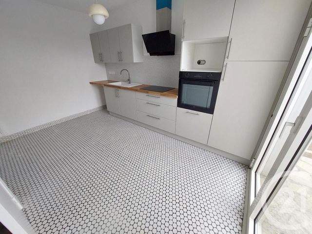 Maison &agrave; louer - 5 pi&egrave;ces - 118,14 m2 - Brive La Gaillarde - 19 - LIMOUSIN